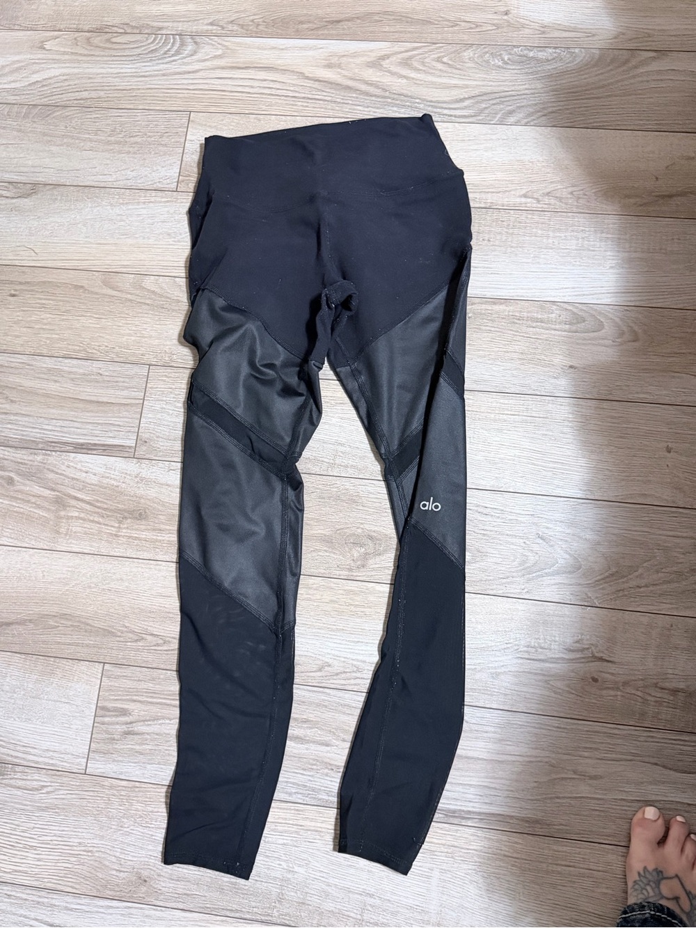ALO Yoga Black Paneled Leggings